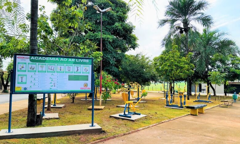 Novas academias ao ar livre são instaladas em 4 praças da cidade para prática esportiva e benefício à saúde dos moradores