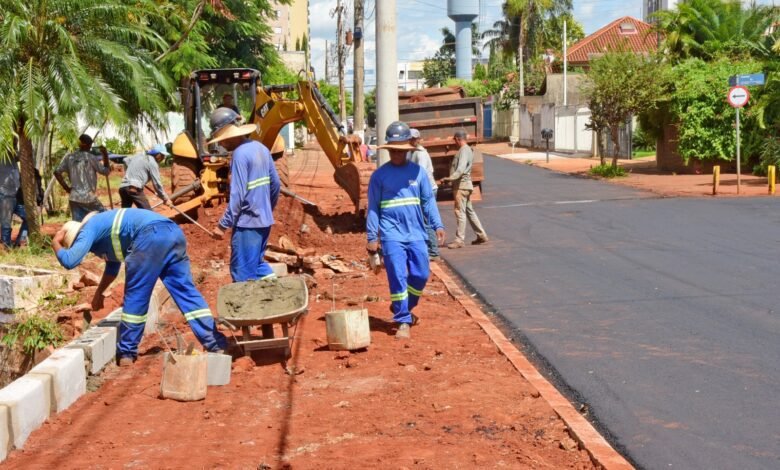 Prefeitura libera trânsito em vai com obras de drenagem e prevenção contra enchentes