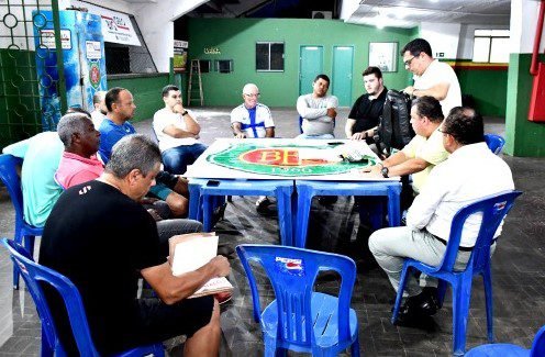 Presidente do BEC anuncia que ficará até o final do ano
