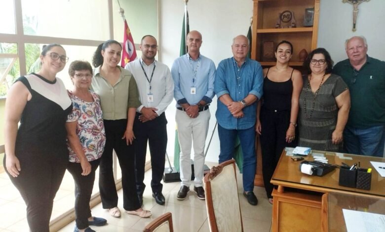 Prefeito se reuni com Corem para discutir redução de jornada de trabalho dos enfermeiros