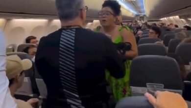 VÍDEO - Ministérios pedem apuração de crimes em retirada de mulher de voo