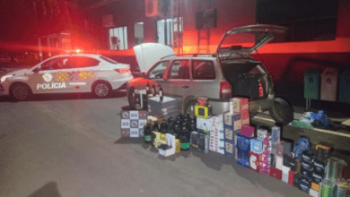 Polícia Rodoviária apreende produtos contrabandeados e detém dois suspeitos