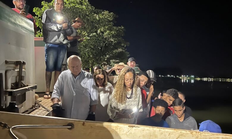 Prefeitura faz a soltura de peixes para o Torneio de Pesca