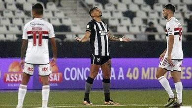 São Paulo perde para o Botafogo no Engenhão e vê pressão aumentar