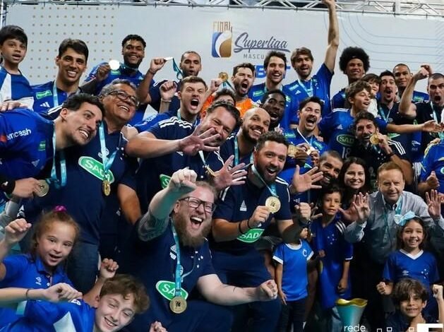 Cruzeiro vence o Minas e vira o maior campeão da Superliga Masculina