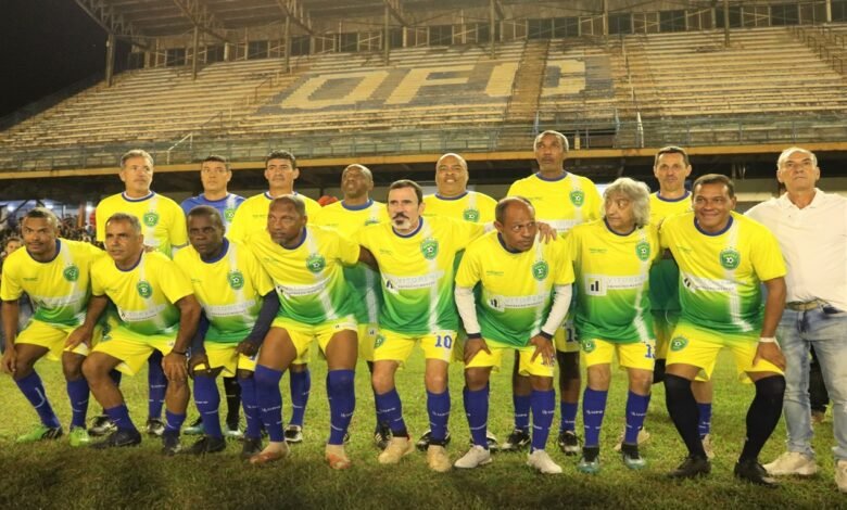 Ex-jogadores históricos do futebol brasileiro se reúnem em Olímpia