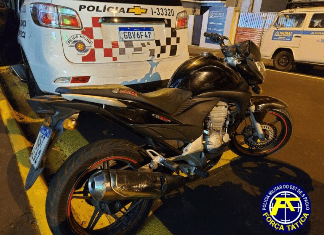 Polícia recupera moto furtada em Barretos