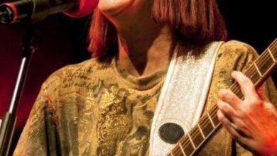 Rainha do rock brasileiro, Rita Lee, morre aos 75 anos