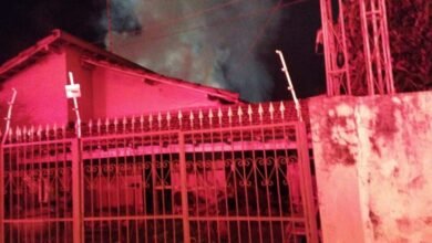 Imóvel é atingido por incêndio na área central em Barretos