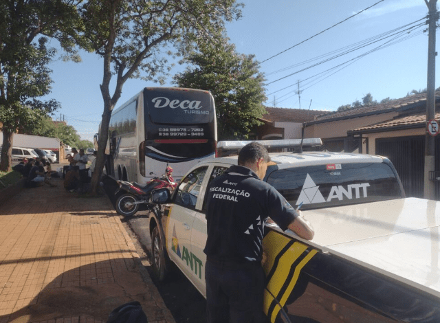 ANTT apreende ônibus com passageiros sem autorização durante fiscalização