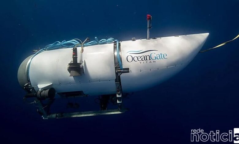 Destroços são encontrados em área de busca por submarino