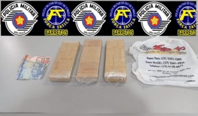 Dois homens são presos com mais de 2 kg de entorpecentes