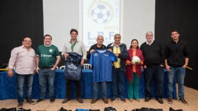 Prefeitura de Barretos entrega uniformes para Campeonato de Futebol Amador