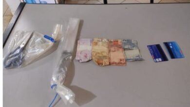 A vítima informou que os dois assaltantes estavam em um bar.