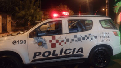 Jovem é flagrada furtando loja em shopping