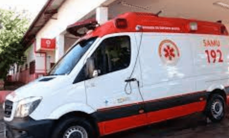 Idosa é atropelada por ambulância a caminho de tratamento médico