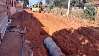 Obras de drenagem avançam no Jardim Caiçara