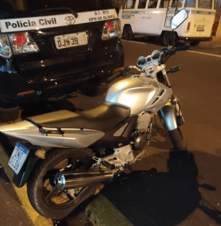 Polícia detém suspeito após roubo