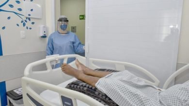 Paciente alemão escreve e traduz carta de elogio à equipe do Hospital São Vicente