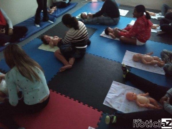Bebê nasce no meio da rua em Bertioga