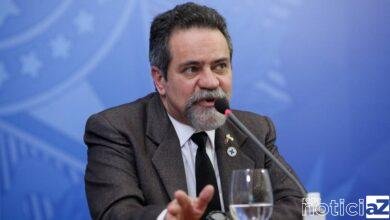 Ministério da Saúde volta atrás e não vai mais comprar vacinas