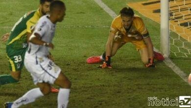 Santos vira contra o Defensa y Justicia e garante primeiro lugar