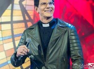 O Padre Reginaldo Manzotti comemora a marca de 5,4 milhões de livros vendidos. Atualmente, a Igreja Católica, possui por volta de 1,3 bilhão de seguidores