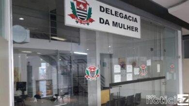 Jovem denuncia padrasto