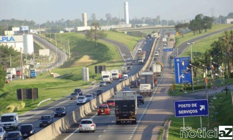 Caminhoneiros recebem kits contra a COVID-19
