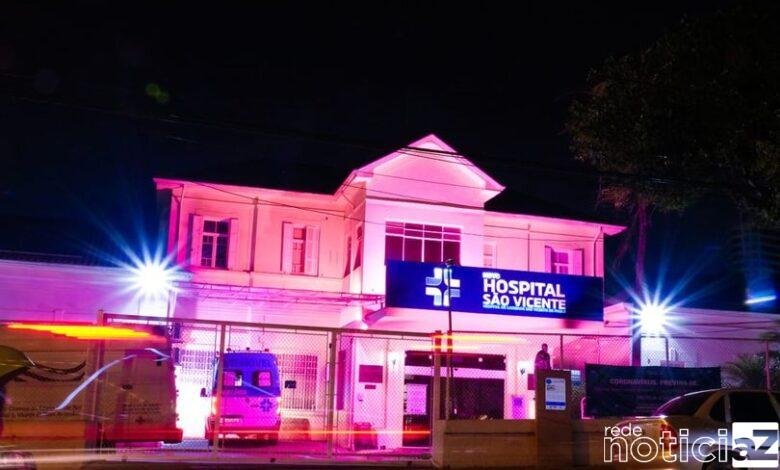 São Vicente tem iluminação rosa