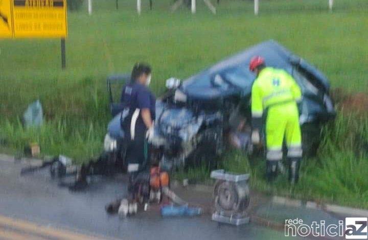 Batida entre Camaro e Uno deixa uma morte