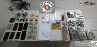 Policiais Militares prendem cinco por tráfico