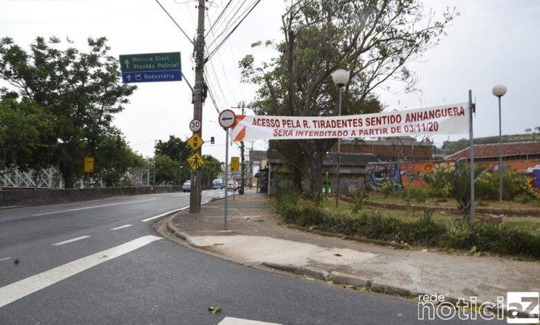 Obra interdita Trevo do Jardim Florestal
