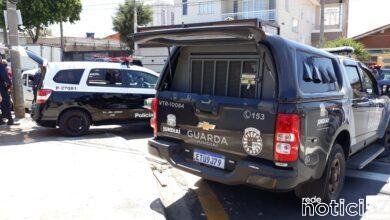 Dupla é detida após roubo de carga