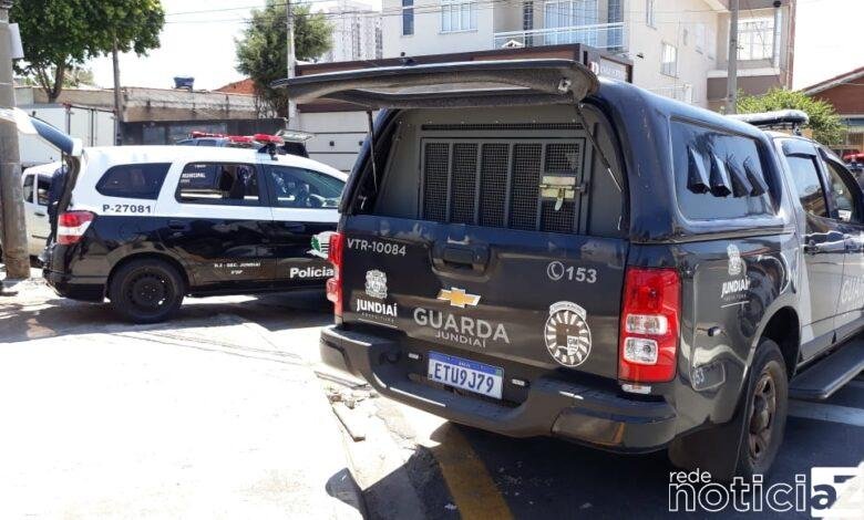 Dupla é detida após roubo de carga