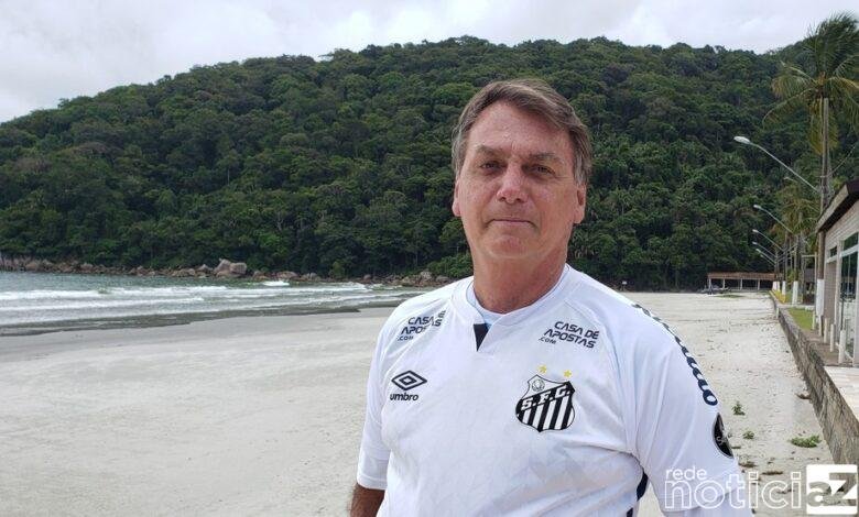 O presidente Jair Bolsonaro cumpriu agenda nesta sexta-feira (18) no Pará, onde participou da entrega de títulos rurais e da inauguração de um trecho