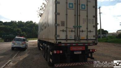 Homem é preso por roubo e carga é recuperada