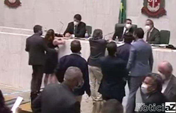 Deputado acusado de importunação sexual na Alesp é afastado