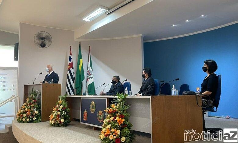 Dr. Luiz é diplomado prefeito na Câmara Municipal