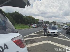 Criminosos desistem de roubo após ver a Polícia