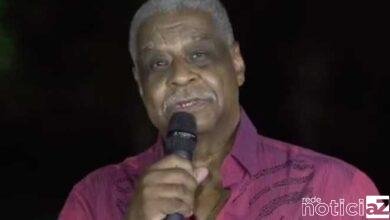 Fundador do grupo "Fundo de Quintal" morre aos 80 anos