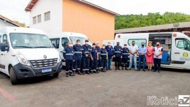 Uniformes e vans são entregues em Itupeva