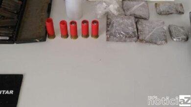 Drogas e carro roubado são apreendidos em desmanche