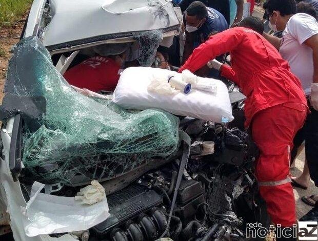 Grave acidente deixa cantora gospel Amanda Wanessa na UTI