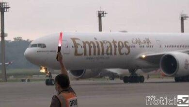 Avião chega com 2 milhões de doses da vacina de Oxford