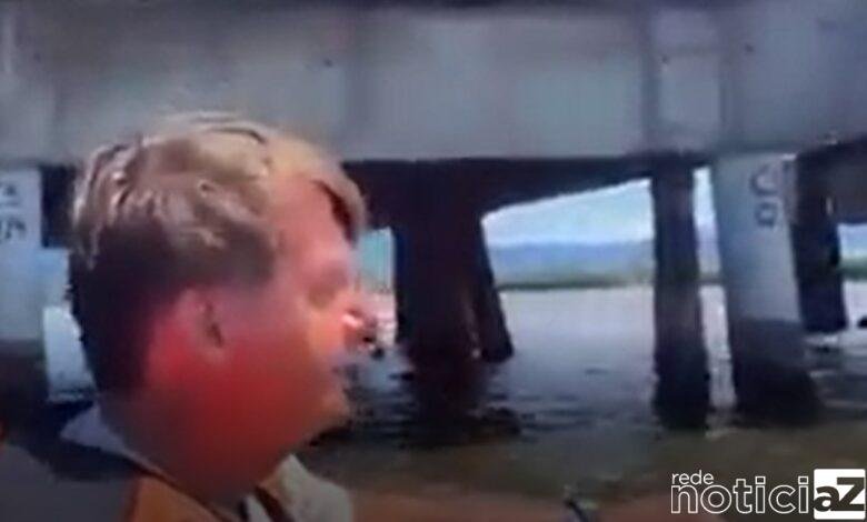 Bolsonaro sai do Guarujá e vai até Praia Grande de jet sky