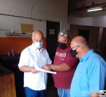 O primeiro dia de Dr. Luiz Braz como prefeito de Campo Limpo Paulista começou cedo nesta segunda-feira, 04 de janeiro. Para descobrir e revelar a prefeitura que você não vê.  J