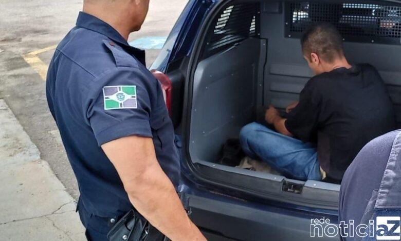 Guarda de Jarinu prende homem com drogas em praça