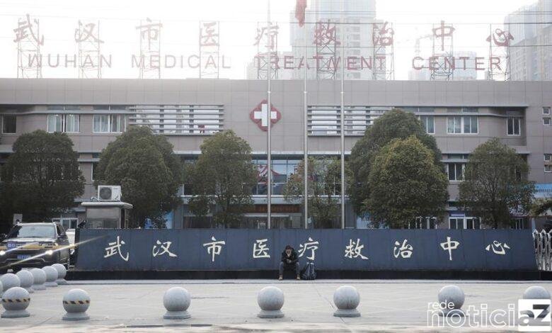 OMS visita hospital de Wuhan na China