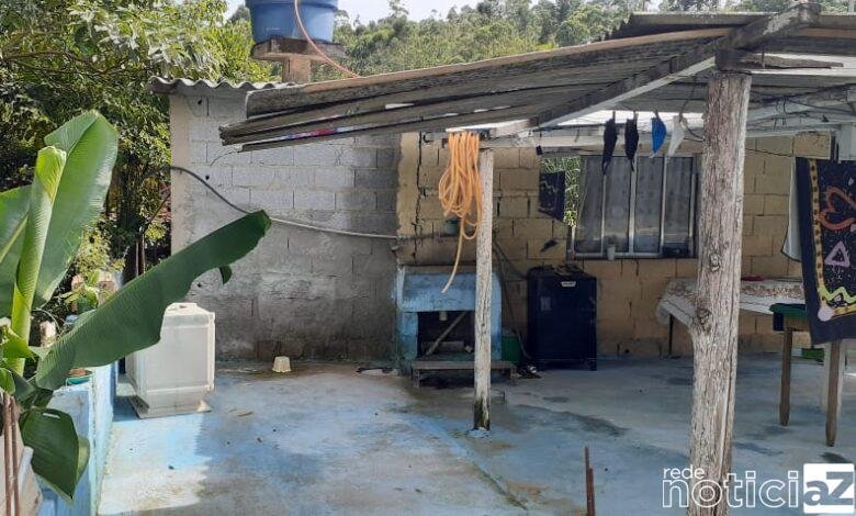 Homem recebe advertência depois de construir uma casa em área de proteção